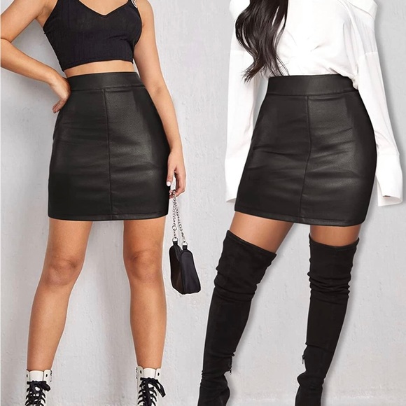 Black faux leather skirt - Picture 2 of 3